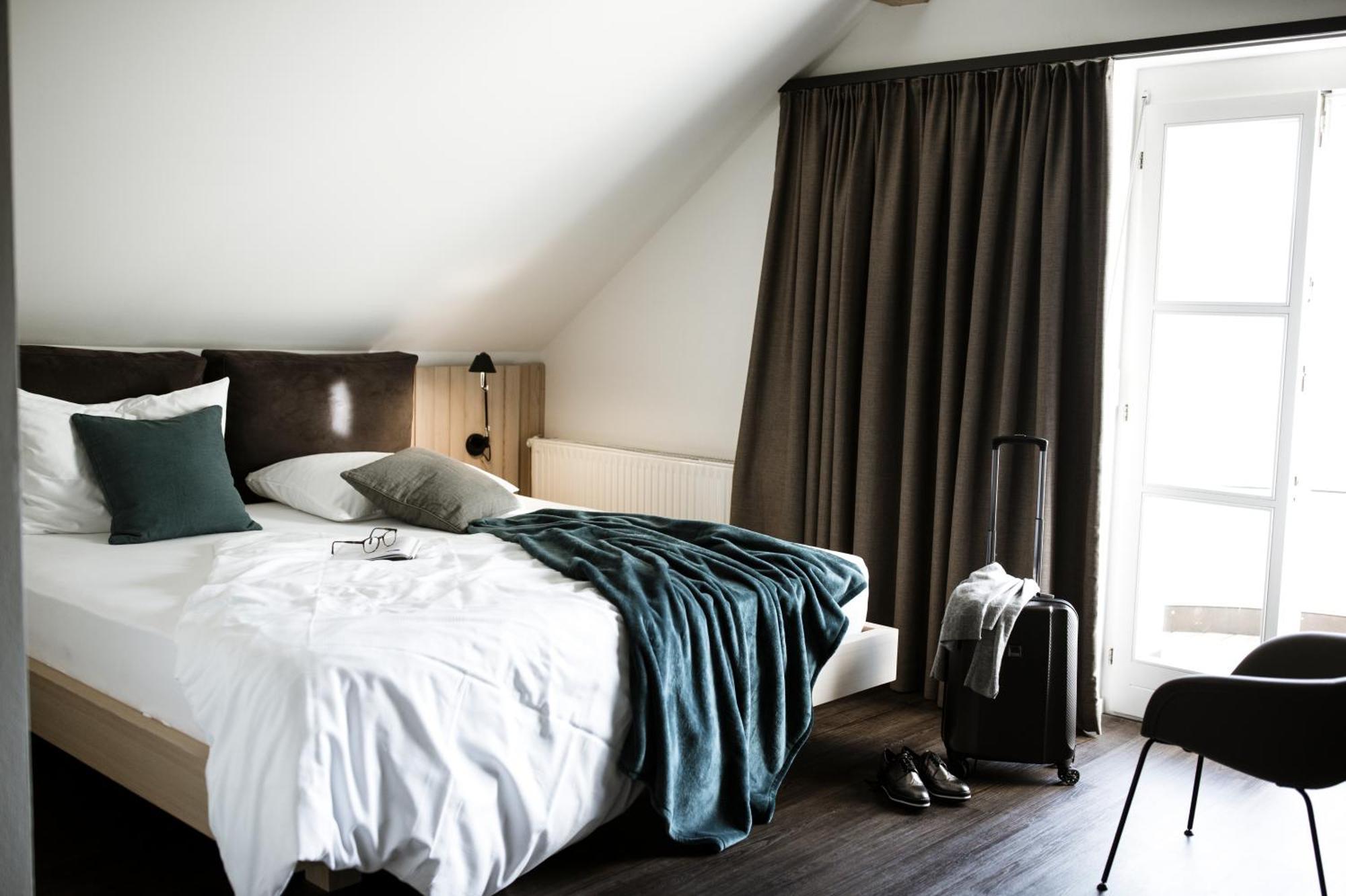 Hotel Weisses Kreuz Бургузио Экстерьер фото