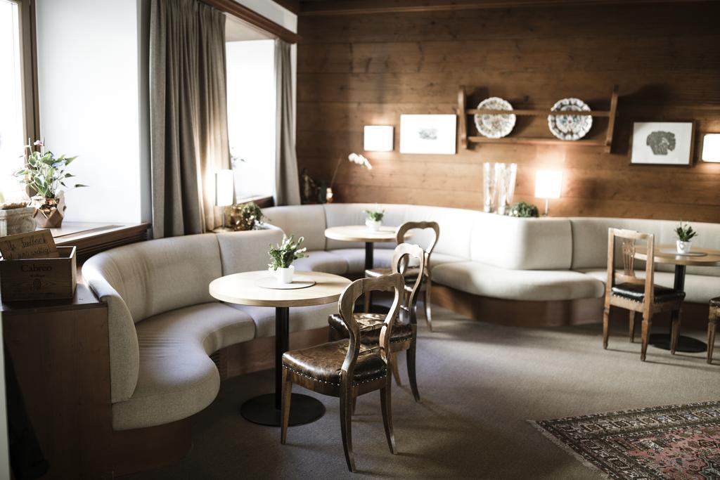 Hotel Weisses Kreuz Бургузио Экстерьер фото